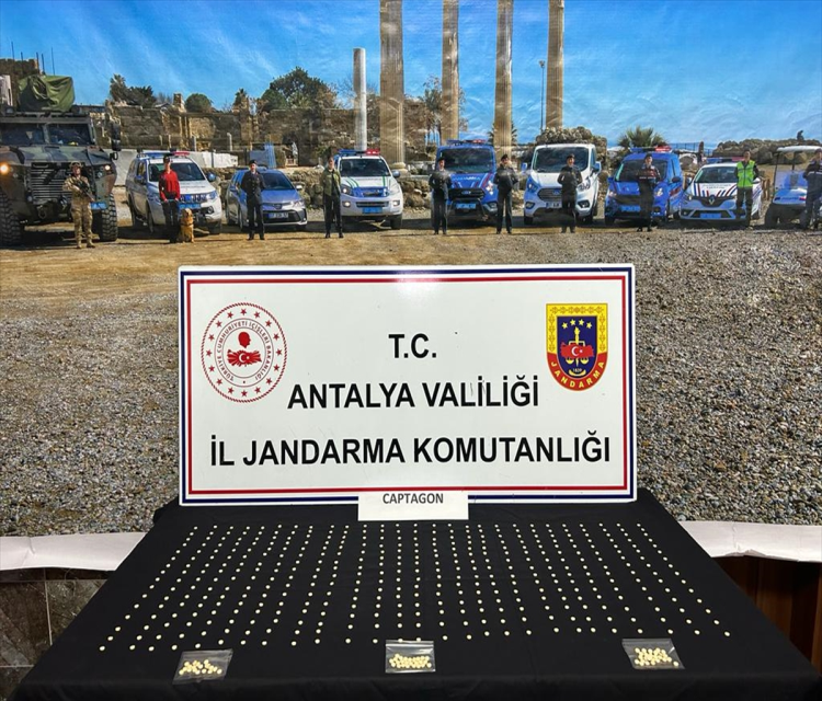 Antalya'da uyusturucu operasyonunda 2 süpheli yakalandiSinan Özmüs