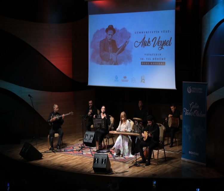 Asik Veysel, Azerbaycan'da "Cumhuriyet'in Yüzü" konseriyle anildiRuslan Rehimov